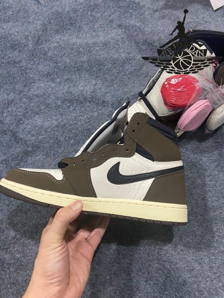 Jordan 1 Retro High Travis Scott Never Used