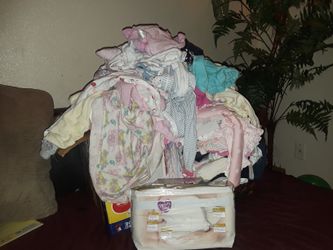 Alot of newborn clothes