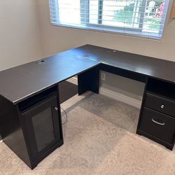 Free Corner Desk