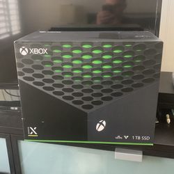 Xbox Series X $400 OBO Come W Controller And Games 