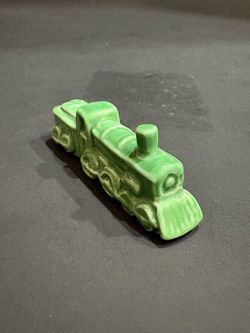 Wade Whimsies Vintage Green Steam Train Locomotive Red Rose Tea Figurine 2.25"