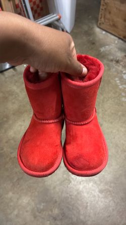 Red toddler uggs