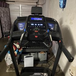 Treadmill 