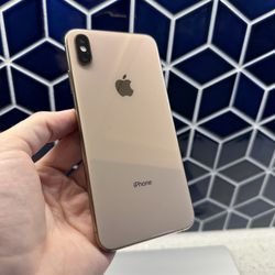 iPhone XS Max 64GB Unlocked to any carrier!