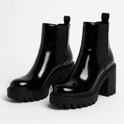 
JustFab Black Patent Chunky Chelsea Boots – Women’s Size 7.5 | Platform Lug Sole Fashion Booties