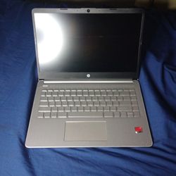 Windows 11 Dell HP Laptop + Charger