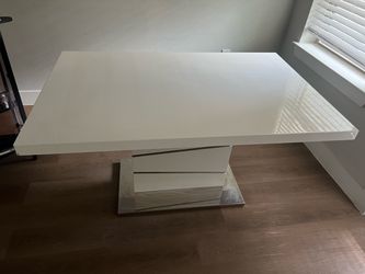 Renny Extendable Self-Storing Leaf Pedestal Dining Table