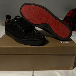 Christian Louboutin Louis Junior Spikes sneakers, Size 37 In Women 