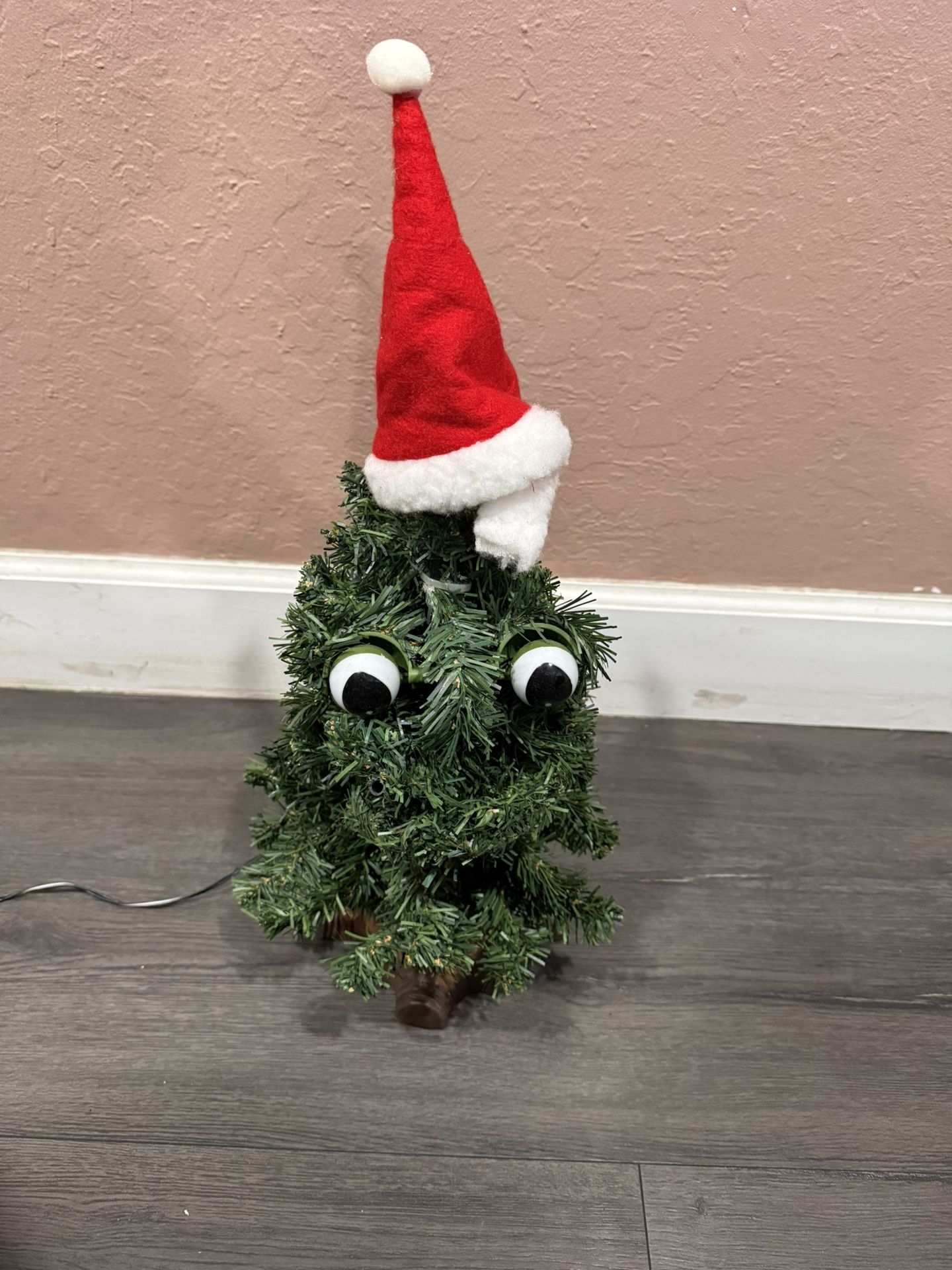 Singing Christmas Tree