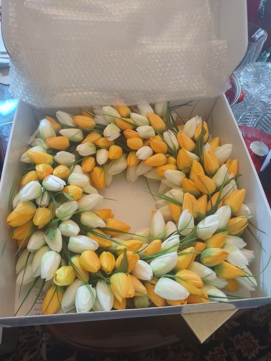 Spring Door Wreath: Yellow & White Tulip