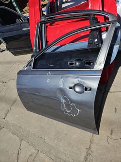 Nissan Altima left door Oem