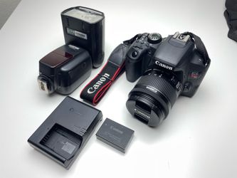Canon T7i with 18-55mm Lens & Flash