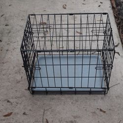 Dog crate good condition