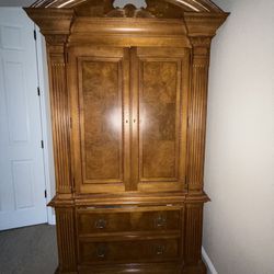 WardrobeArmoire/TV Cabinet