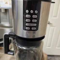 NINJA COFFE MAKER