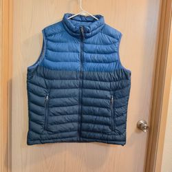 Mens Columbia Vest, size XL