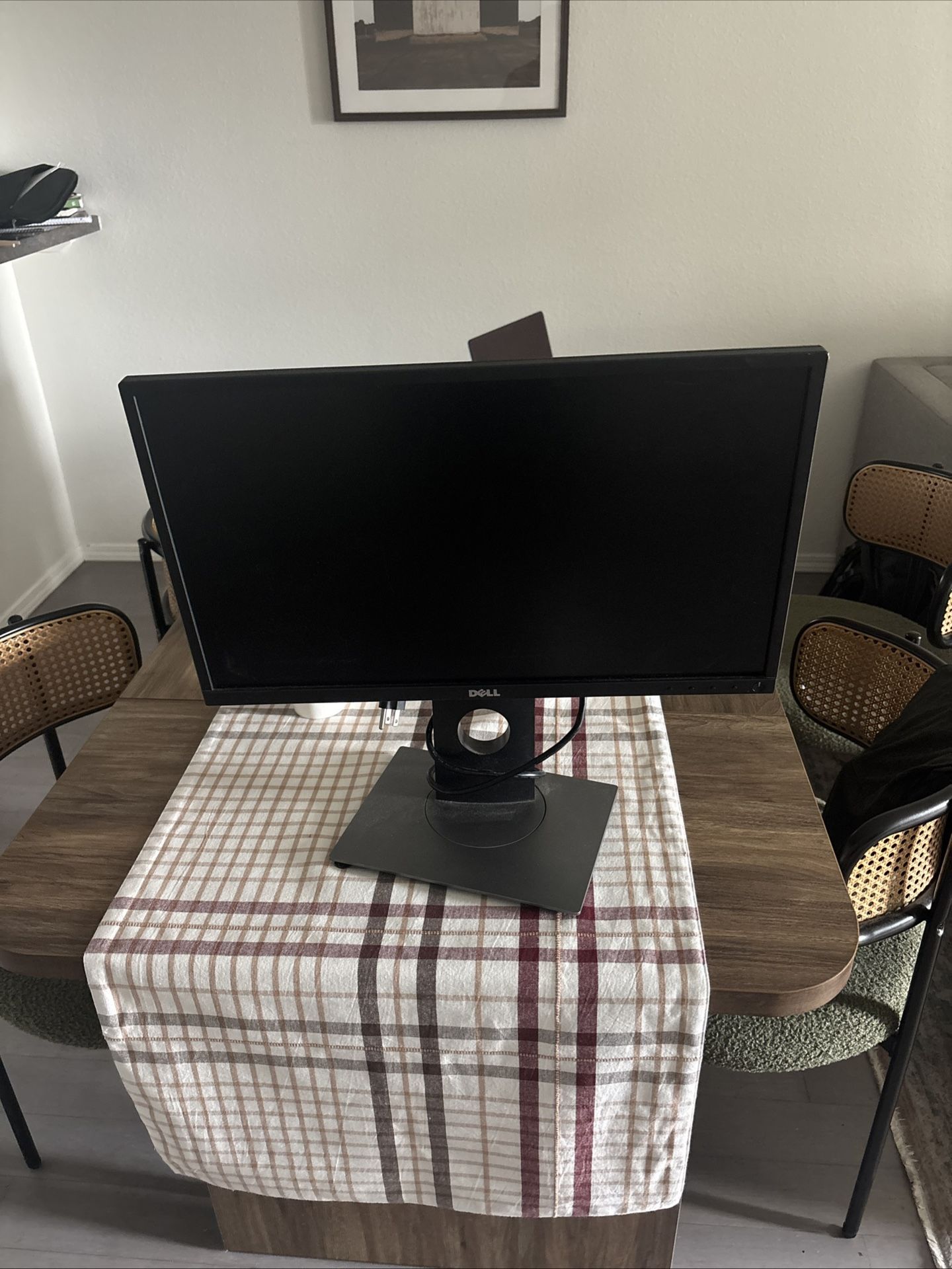 Dell P2417H Monitor