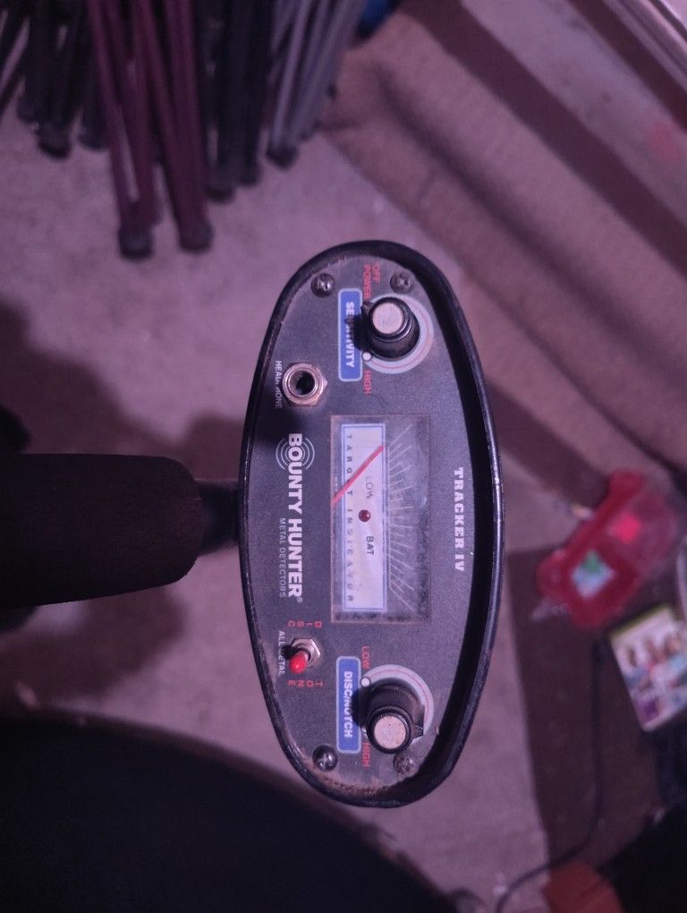 Tracker 4 Bounty Hunter Metal Detector