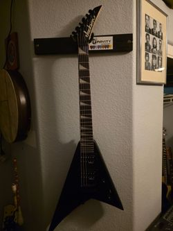 Jackson RR minion flat black like new
