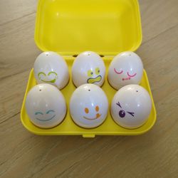 Tomy Egg Toy