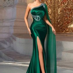Prom/Formal Green One Shoulder Satin SMALL  Dress $70