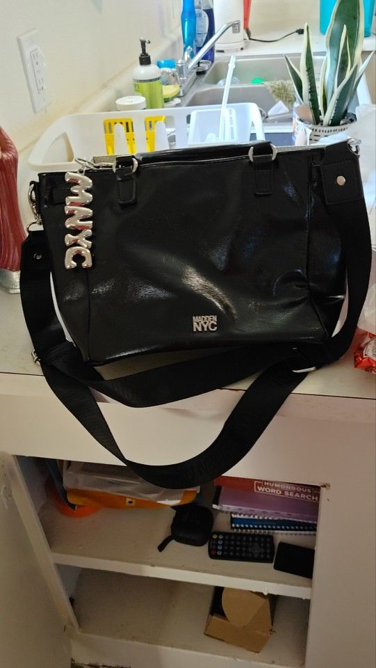 Madden NYC Purse / Crossbody Bag