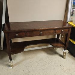 Broyhill Computer Desk