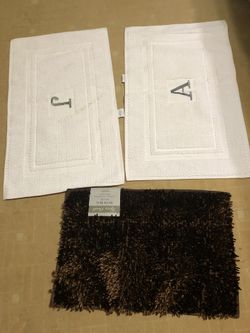 3 bathroom rugs
