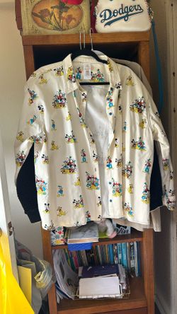Disney & Friends Button Up Adult XL