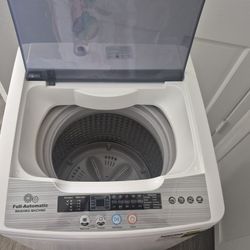 Nictemaw Full-Automatic Portable Washing Machine - 20Lbs, Like New
