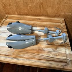 Adjustable Shoe Stretcher