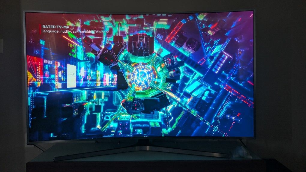 Samsung UN65MU7500
65" curved Smart LED 4K Ultra HD TV with HDR