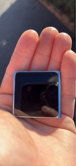 Apple iPod Nano Touch 6th Generation Blue