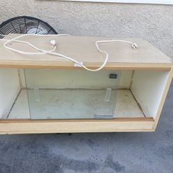 Enclosed Reptile Snake Tank Box With Lights 