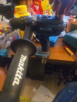 Makita 18v hammer drill