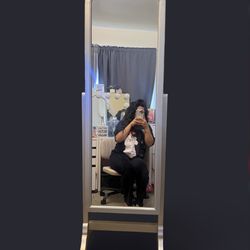 Jewelry armoire mirror/ armario