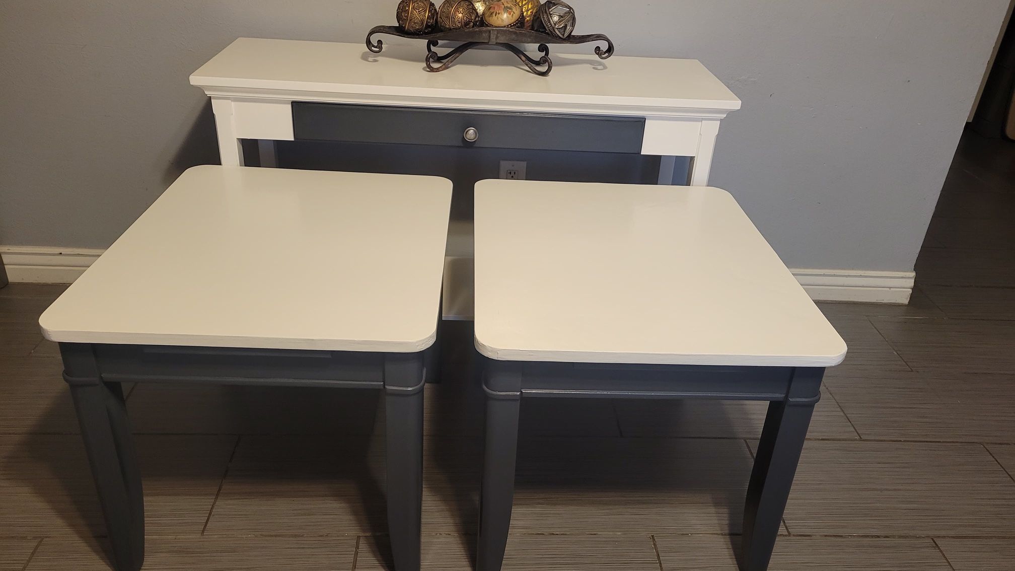 NICE WHITE MATCHING END TABLES
