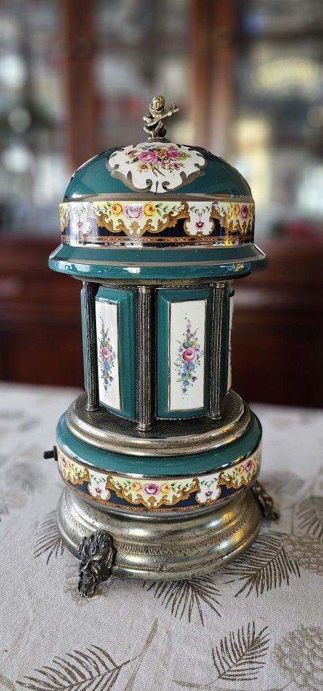 cigarette carousel VINTAGE REUGE MUSICAL DISPENSER sold at auction on 14th November Musical Carousel Mosque and Lighter