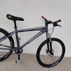 Kona Stuff 26 Dirt Jumper Bike 