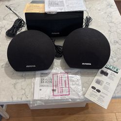 AIWA ~~3-PIECE SPEAKER SYSTEM (DOES NOT HAVE SUBWOOFER )