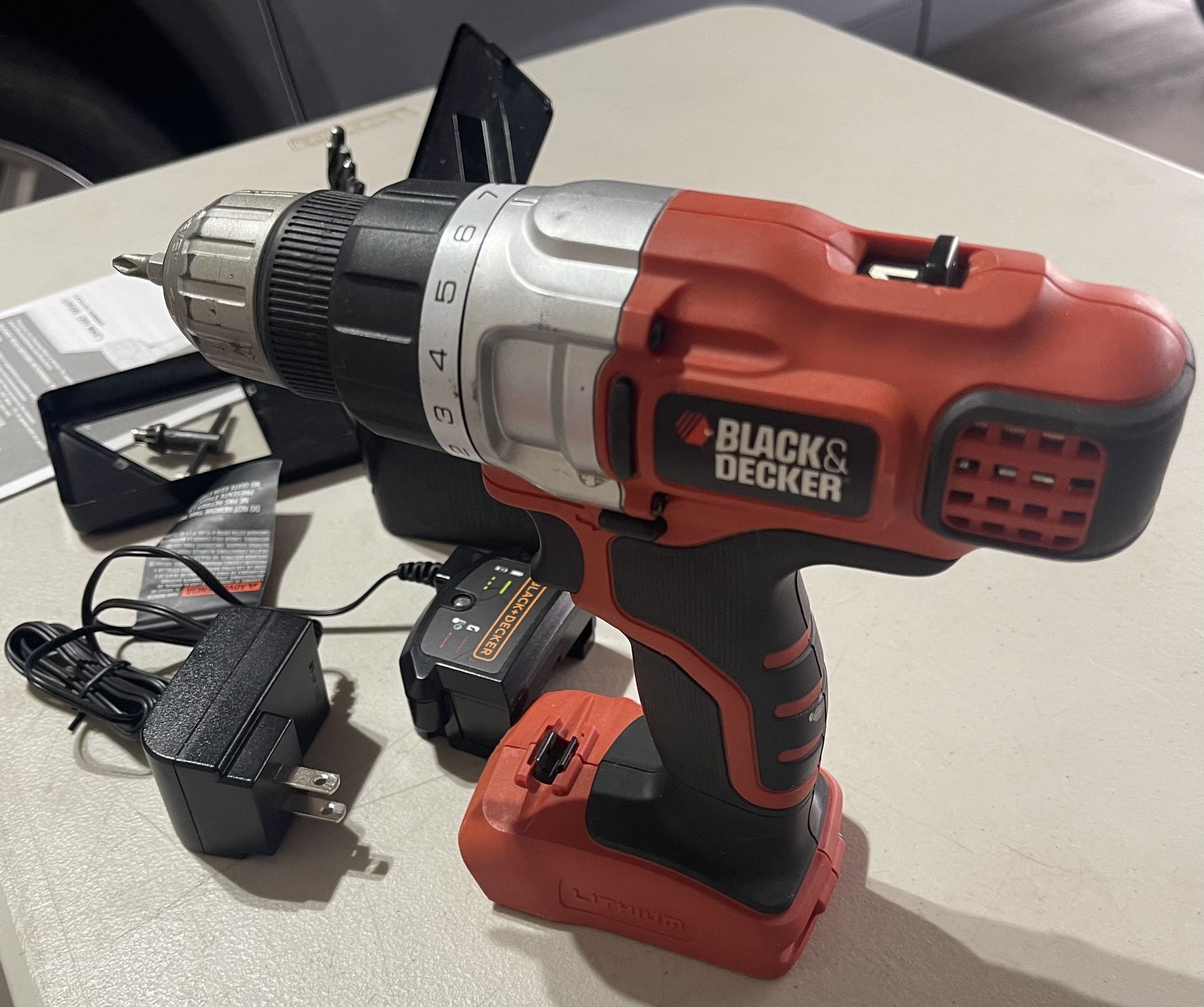 Black & Decker 20 V Cordless Drill 