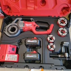 Milwaukee
M18 FUEL One-Key Cordless Brushless Compact Pipe Threader Kit W/(2) 8.0Ah Batteries, 1/2 in. - 1-1/4 in. Aluminum Dies