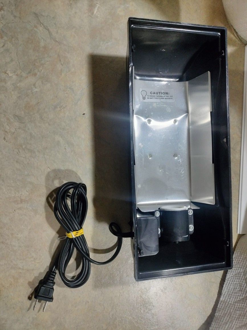 Zoo Med - Heat Lamp Fixture. $15.00