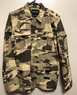 THE HUNDREDS FIELD JACKET CAMO NEW! SIZE MediumMILITARY CAMO BOBBY HUNDREDS LA