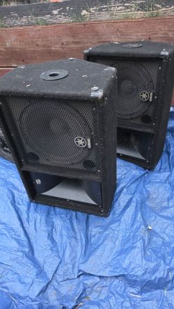 Yamaha stage speakers