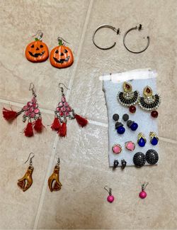 Assorted Fashion Earrings – 11 Pairs Beautiful Collection