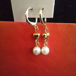 Hearts And Pearls Dangle Earrings Lovely Costume Jewelry 
