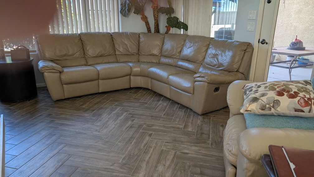 Natuzzi Leather Reclining Sectional