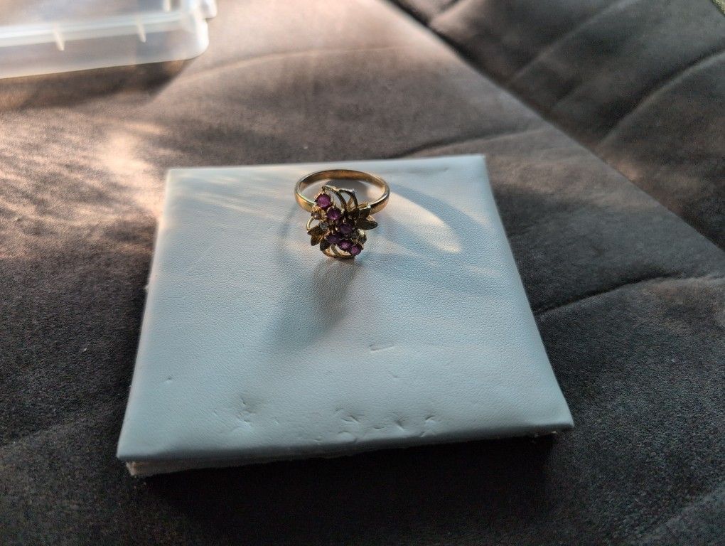 Yellow Gold Amethyst and crystal ring