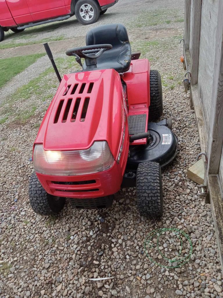 Huskee Riding Mower Runs Great for Sale in Newark, OH OfferUp
